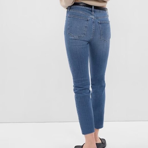 Gap Mid Rise Vintage Slim Jeans with Washwell in Medium Indigo, Size 25 - Picture 2 of 7